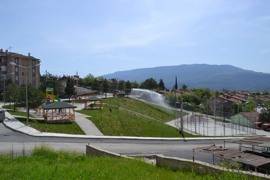 Parklardan çocuklar kadar büyükler de memnun