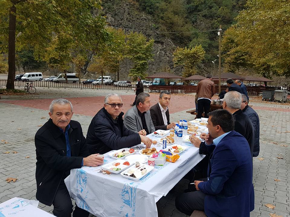 tom-ve-ekibinden-kahvalti-ikrami-1