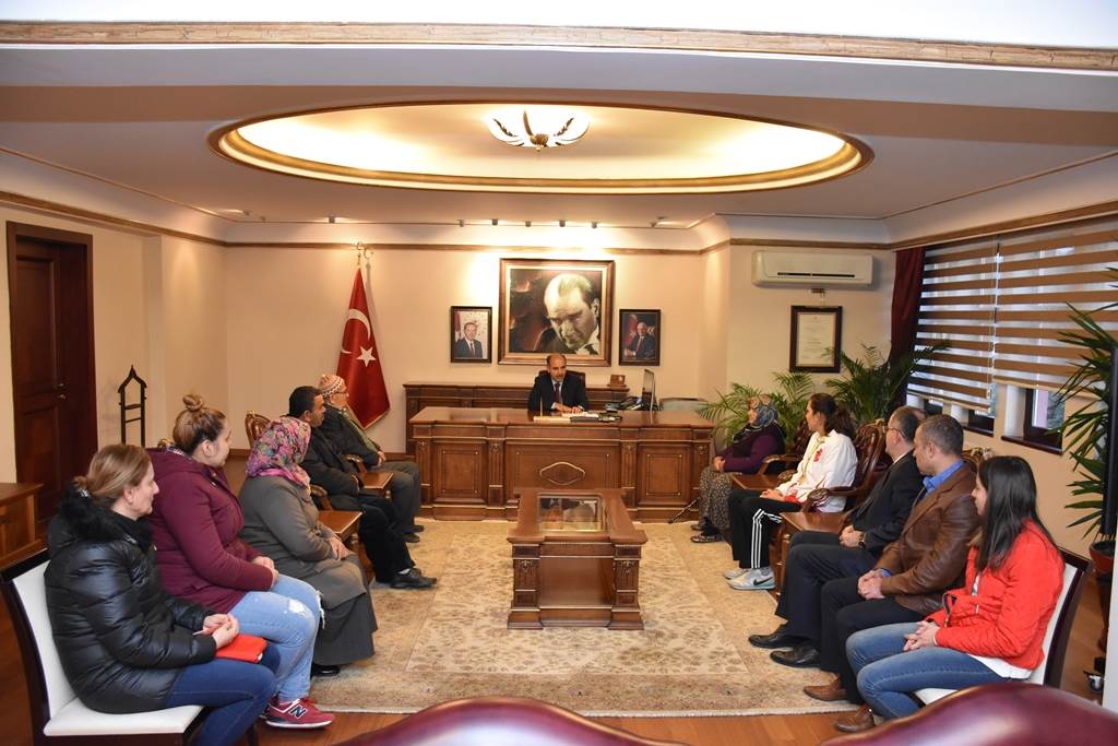 Vali Aktaş Avrupa Şampiyonu Elif Güneri’yi kabul etti